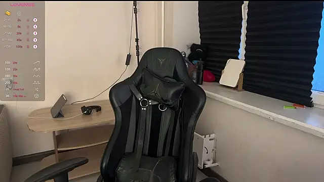 Snapshot of carthylovvve chatting on 02.11.26 carthylovvve online show from 02.11.26