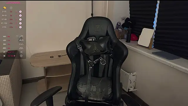 Snapshot of carthylovvve chatting on 02.12.26 carthylovvve online show from 02.12.26