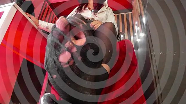 Snapshot of shaaroon_gold chatting on 02.07.25 shaaroon gold online show from 02.07.25