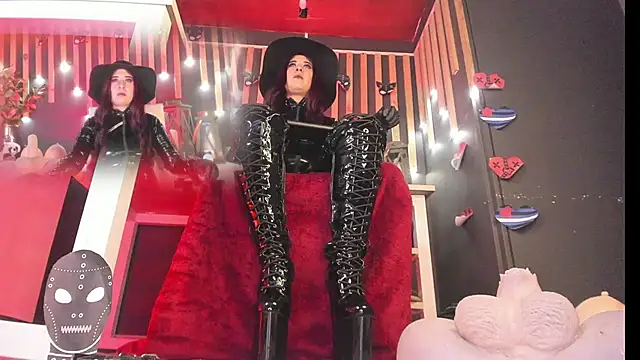 Snapshot of shaaroon_gold chatting on 02.21.25 shaaroon gold online show from 02.21.25