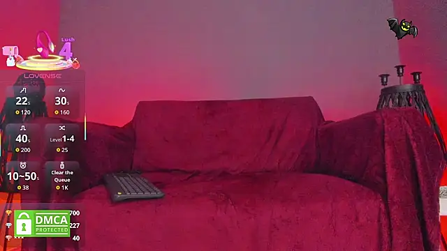 Snapshot of shaaroon_gold chatting on 10.13.25 shaaroon gold online show from 10.13.25