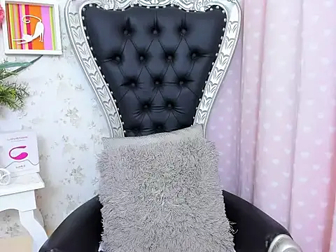 milf bigass  online show from 10.17.25