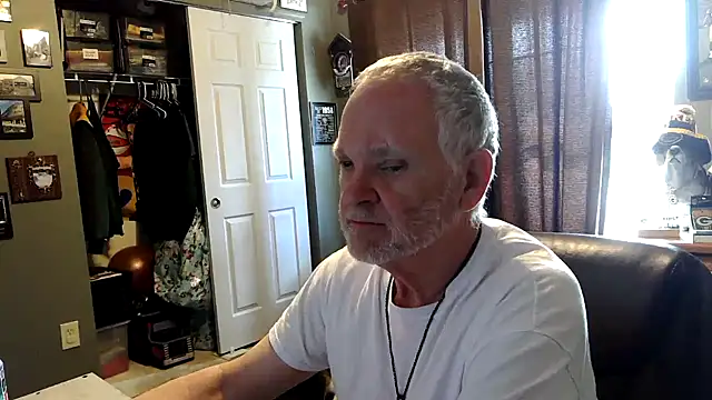 Snapshot of nobledad chatting on 12.20.25 nobledad online show from 12.20.25