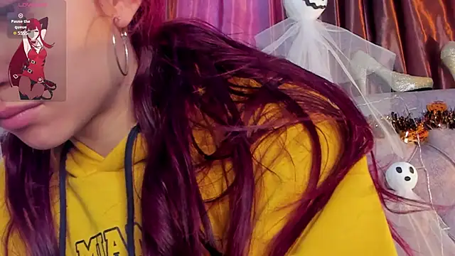  Scarlett 01 online show from 10.19.25