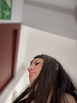 Snapshot of horny_roomiess chatting on 11.03.25 horny roomiess online show from 11.03.25