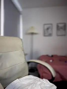 Snapshot of horny_roomiess chatting on 11.20.25 horny roomiess online show from 11.20.25