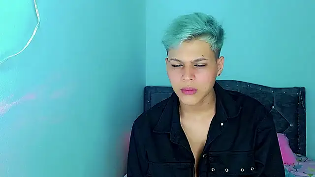 Liamscott  online show from 01.22.25