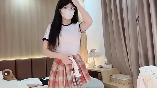 Snapshot of Jennie_Spa chatting on 02.04.25 Jennie Spa online show from 02.04.25