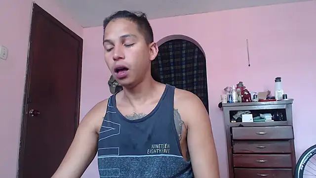 Snapshot of CoreAlejito chatting on 02.28.25 CoreAlejito online show from 02.28.25