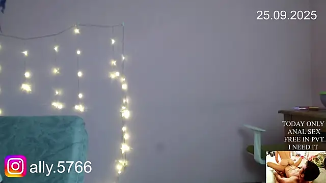 Snapshot of CoreAlejito chatting on 09.26.25 CoreAlejito online show from 09.26.25