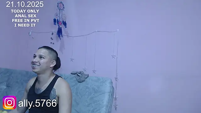 Snapshot of CoreAlejito chatting on 10.22.25 CoreAlejito online show from 10.22.25