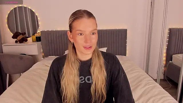 CassieRayss online show from 07.04.26