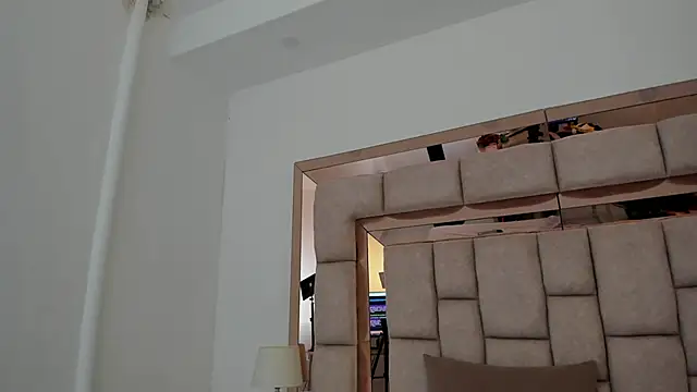 Snapshot of emma_castilloo chatting on 03.22.25 emma castilloo online show from 03.22.25