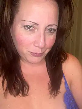 Snapshot of xsexycurvymilf chatting on 12.04.24 xsexycurvymilf online show from 12.04.24