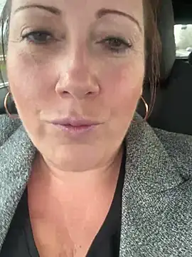 Snapshot of xsexycurvymilf chatting on 12.23.24 xsexycurvymilf online show from 12.23.24