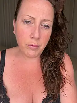 xsexycurvymilf online show from 05.06.26