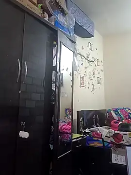 Snapshot of _Redwine_ chatting on 01.30.25 Redwine online show from 01.30.25