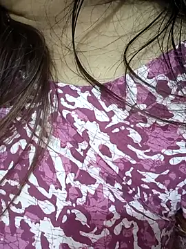 Snapshot of _Redwine_ chatting on 02.20.25 Redwine online show from 02.20.25