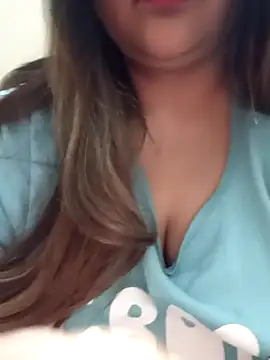 Snapshot of _Redwine_ chatting on 03.04.25 Redwine online show from 03.04.25