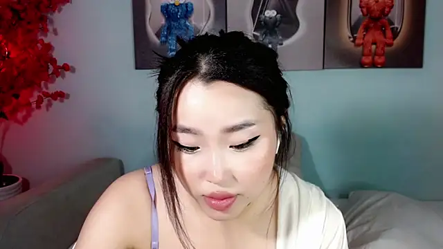 Snapshot of ichiben chatting on 01.10.25 ichiben online show from 01.10.25