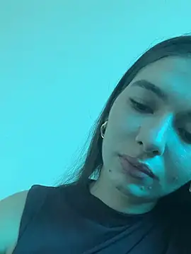 Coralinee 01 online show from 05.14.26