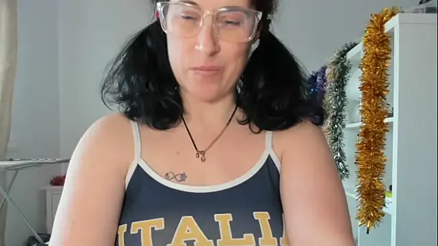 emmita69  online show from 12.22.25