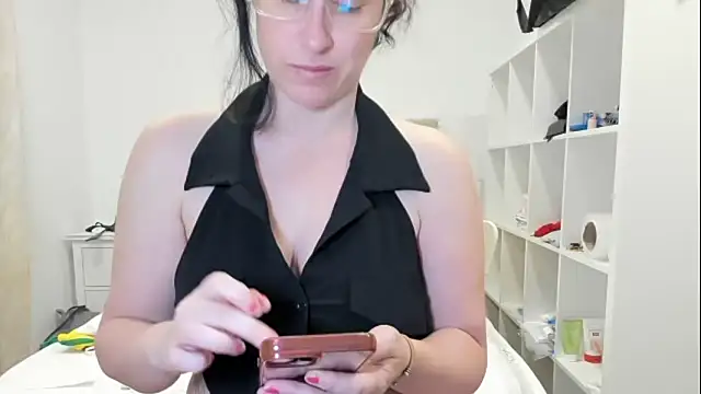 emmita69  online show from 01.15.26