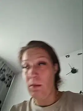 Snapshot of VanessaSquirtt chatting on 09.11.25 VanessaSquirtt online show from 09.11.25