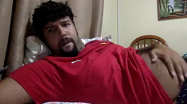 Snapshot of Luksmen chatting on 12.24.24 Luksmen online show from 12.24.24