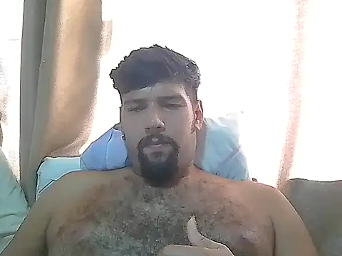 Snapshot of Luksmen chatting on 12.26.24 Luksmen online show from 12.26.24