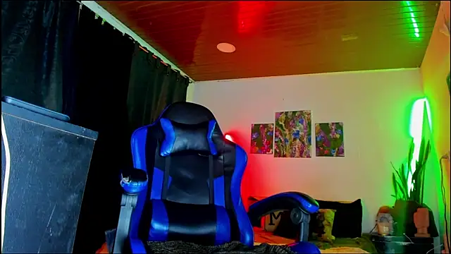 LatinMilk  online show from 02.20.26