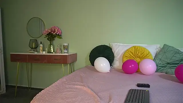 Snapshot of HaileyMoonn chatting on 03.11.25 HaileyMoonn online show from 03.11.25