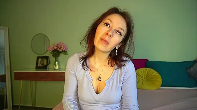 Snapshot of HaileyMoonn chatting on 03.18.25 HaileyMoonn online show from 03.18.25