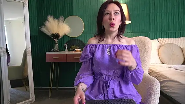 HaileyMoonn online show from 05.27.26