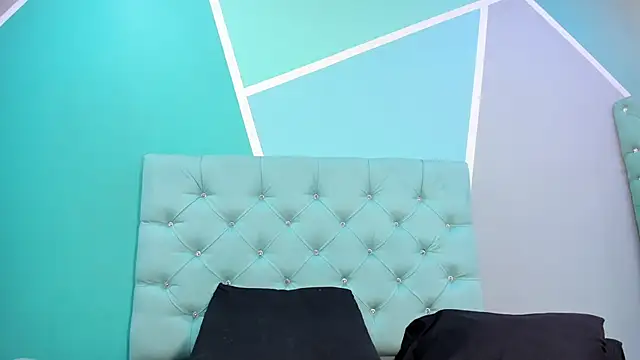 Snapshot of AlondraFerri1 chatting on 12.17.24 AlondraFerri1 online show from 12.17.24