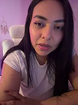 Snapshot of PetitLumiere chatting on 02.03.25 PetitLumiere online show from 02.03.25