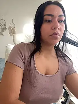 Snapshot of PetitLumiere chatting on 02.05.25 PetitLumiere online show from 02.05.25