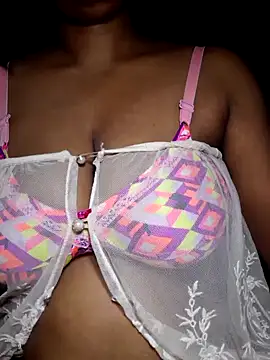 Snapshot of angelsilvia chatting on 03.15.25 angelsilvia online show from 03.15.25