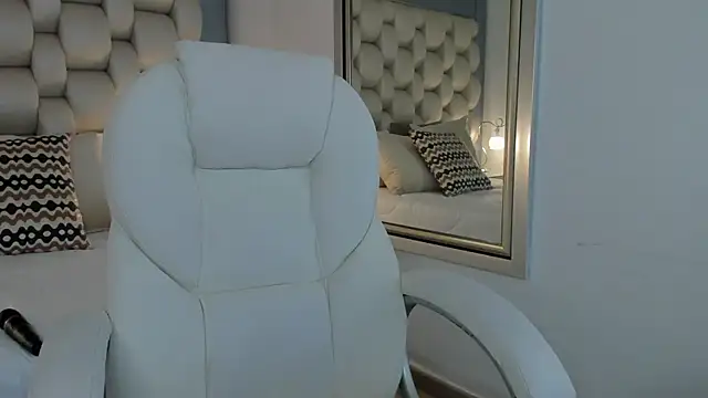 Helleamazing online show from 03.08.25