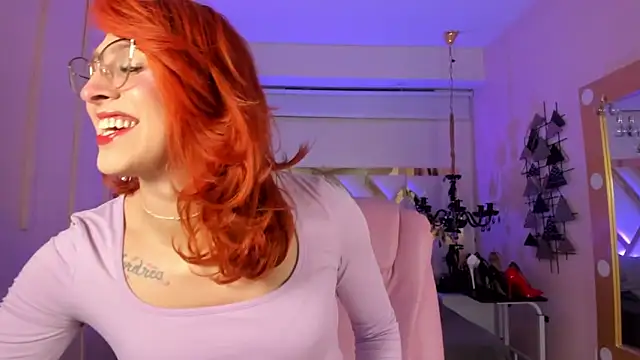 Snapshot of Juliana_Saenzz chatting on 02.19.25 Juliana Saenzz online show from 02.19.25