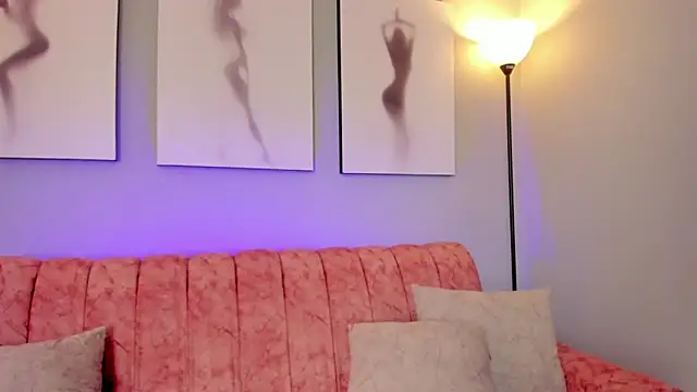 Snapshot of Juliana_Saenzz chatting on 09.17.25 Juliana Saenzz online show from 09.17.25