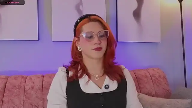 Snapshot of Juliana_Saenzz chatting on 10.11.25 Juliana Saenzz online show from 10.11.25