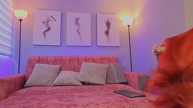 Snapshot of Juliana_Saenzz chatting on 10.24.25 Juliana Saenzz online show from 10.24.25