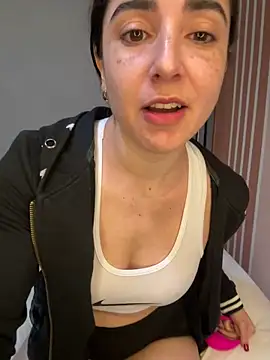 Victoria-And1 online show from 03.04.25