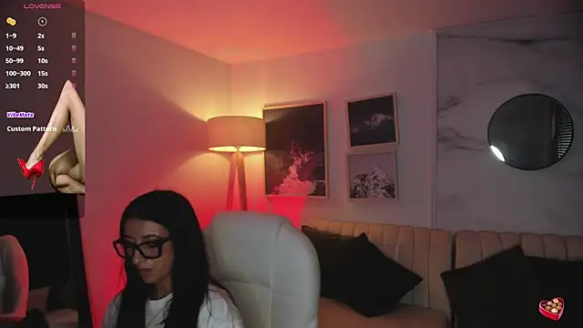 kira moon   online show from 12.05.24
