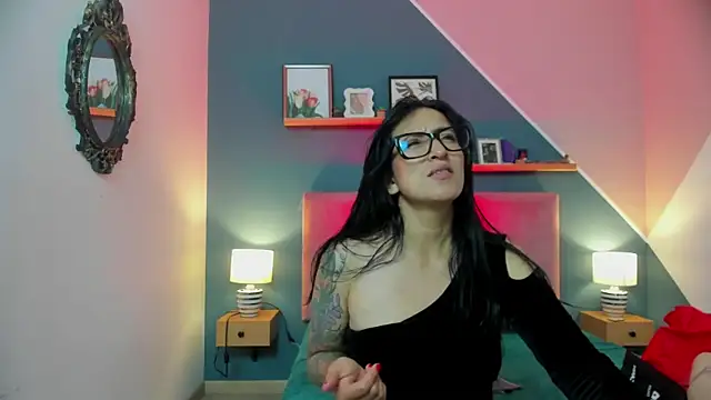 Snapshot of kira_moon__ chatting on 02.21.26 kira moon online show from 02.21.26