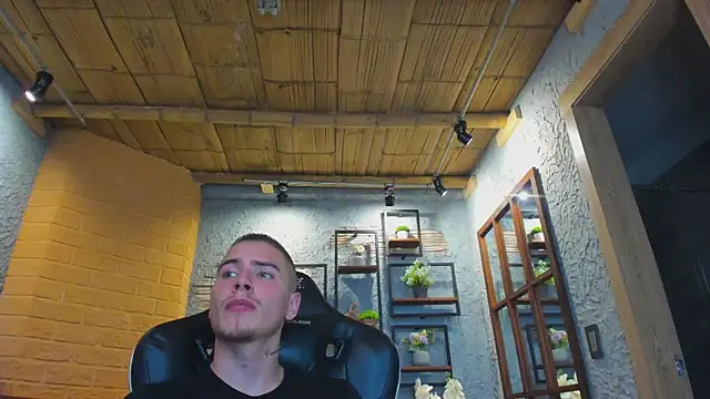 JordanThompson  online show from 03.20.25