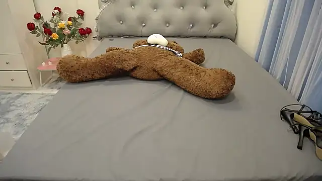 Lavender Sweet online show from 01.13.25