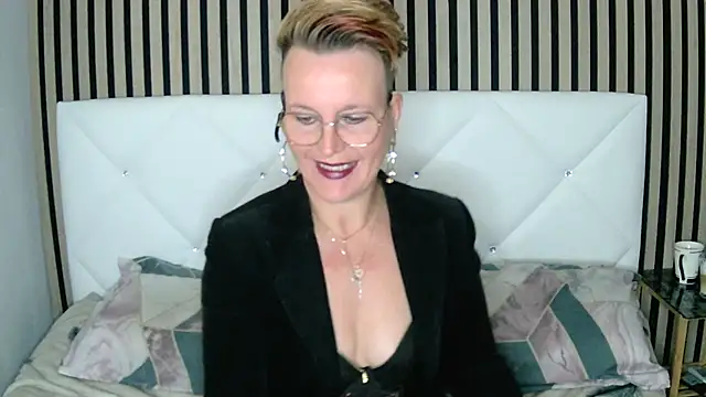xxNoeliaxx online show from 12.22.24