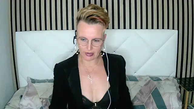 xxNoeliaxx online show from 12.22.24